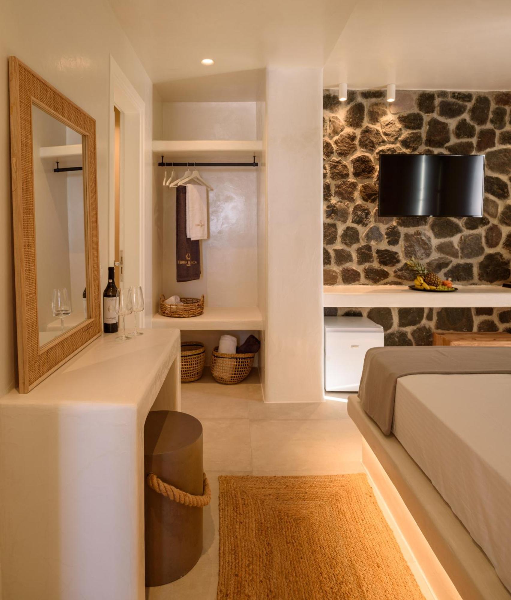 Terra Blanca Suites Imerovígli Eksteriør bilde